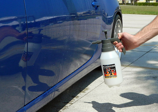 Washing your car without water has never been this quick or easy!