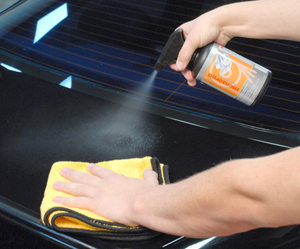 Menzerna Control Cleaner removes polishing oils, revealing the true finish of the surface you just polished.