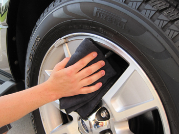 Dry wheels with the Cobra Wheel & All Purpose Detailing Towel.