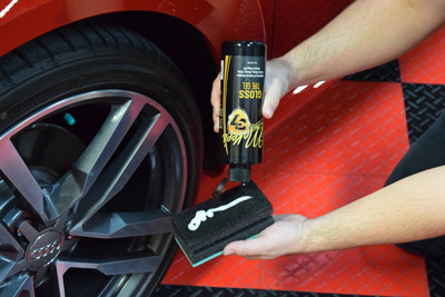 Gloss Tire Gel is a thick gel that does not sling!