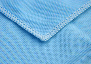 Griot's Garage Glass Cleaning Cloth has a tight weave for grabbing dust and other debris