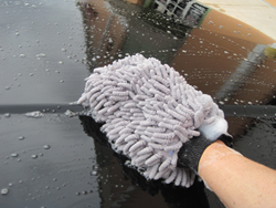 Micro-Chenille microfiber wash mitts are nonabrasives.