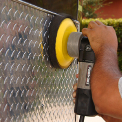 Spread the metal sealant on the metal at a low speed.