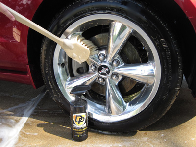 The Montana Boar's Hair Wheel Brush is gentle and safe on all wheel finishes