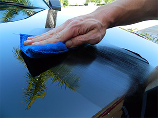BLACKFIRE Gloss Enhancing Polish can be applied by hand or machine