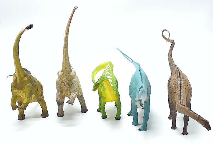 2022 Diplodocus Toy Buying Guide Front Picture